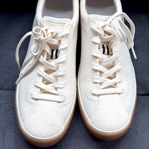 Rothy size 9 1/2 woman’s shoes 
Like new.